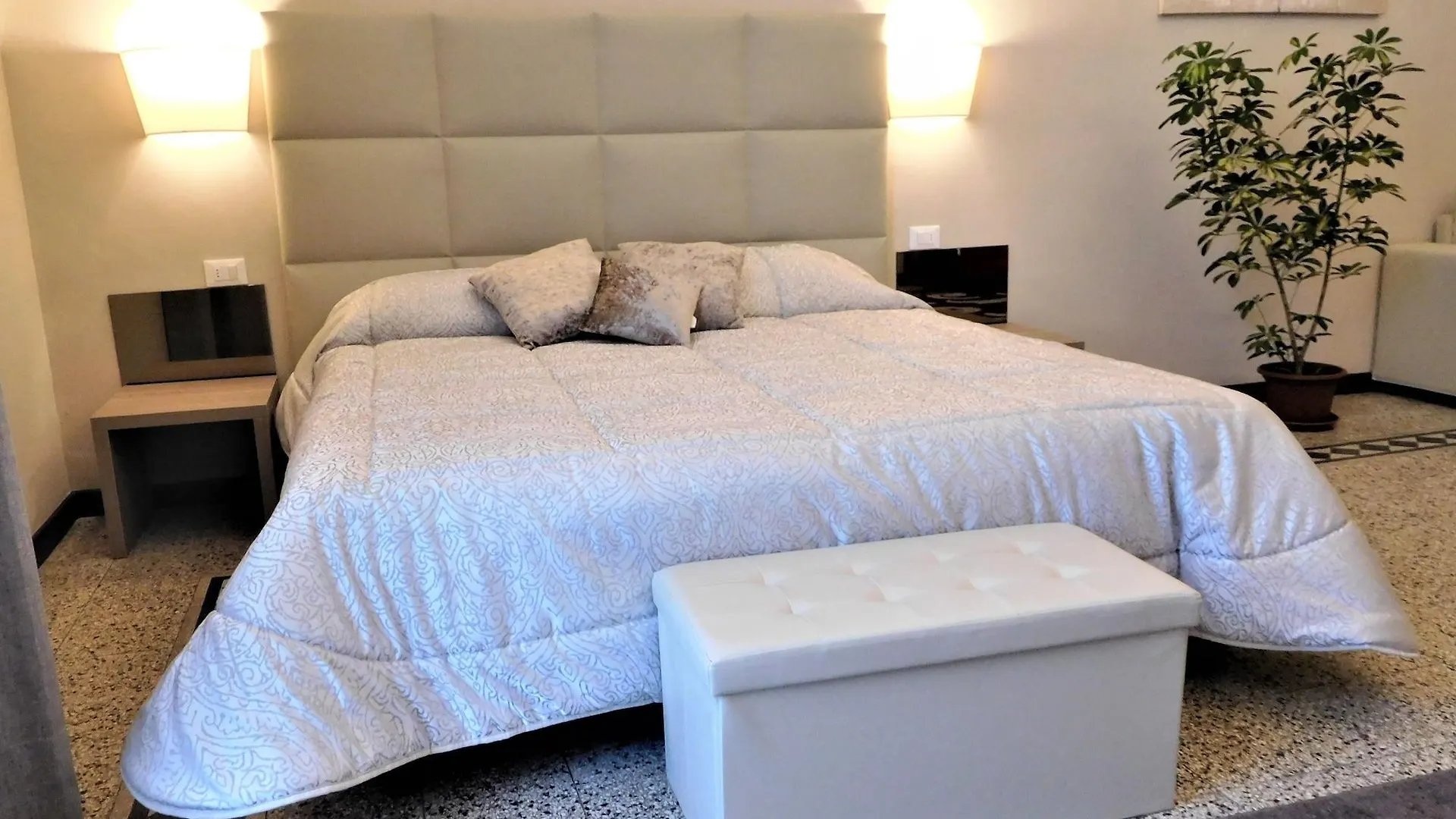 Hotel Moonlight Hotel&Suites Catânia